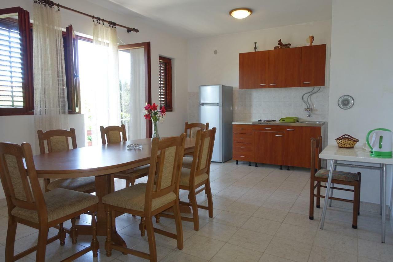 Apartment Dede Nin Esterno foto