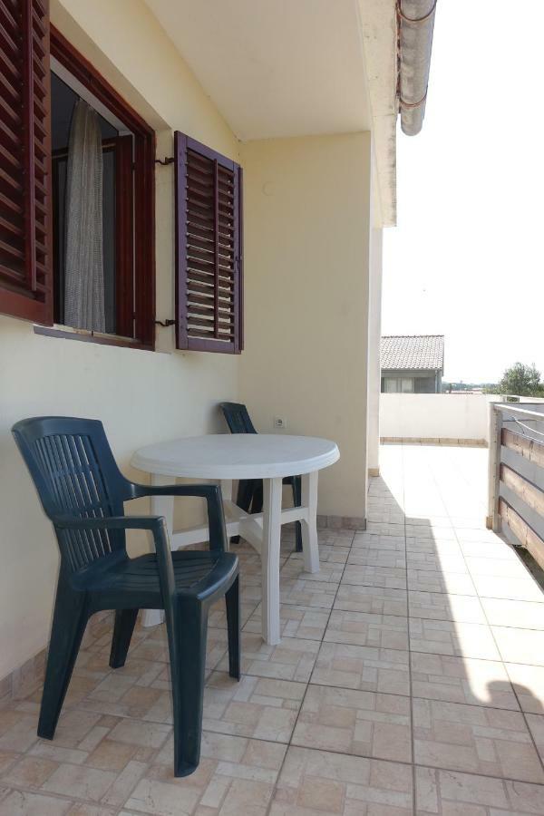 Apartment Dede Nin Esterno foto